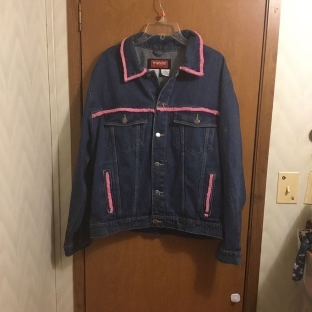 Wrangler Western Cowgirl Vintage Women's Blue and Pink Denim Jean Jacket L - Picture 1 of 7